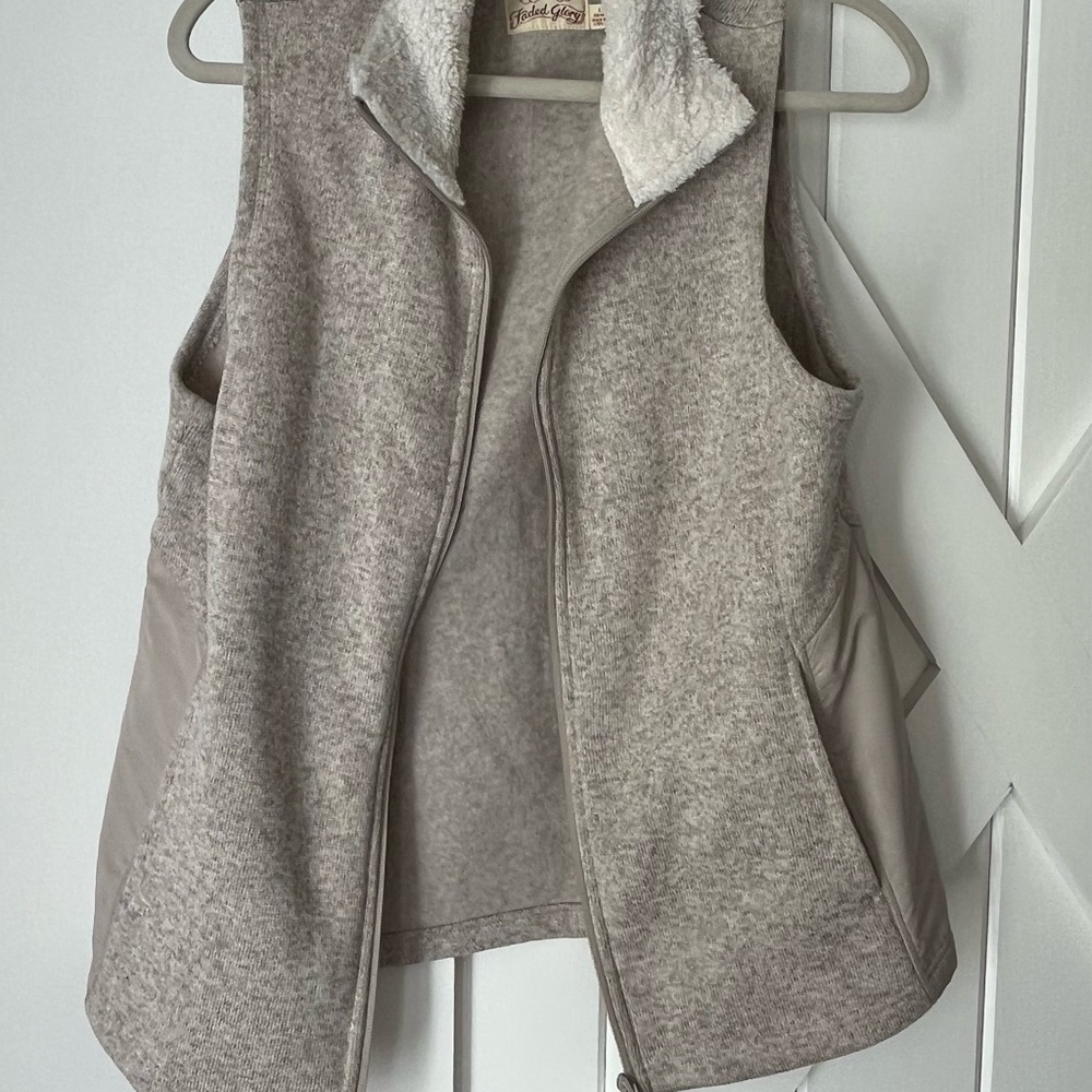 Faded Glory Women's Light Gray Sherpa Collar Vest